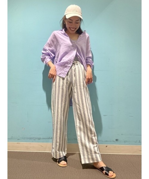 GAP(ギャップ)の「オーバーサイズ リネンシャツ(シャツ/ブラウス・レディース・その他2/その他/ネイビー/ブラウン/ライラック/ホワイト・XS/S/L/XXS/M)」の16枚目の写真