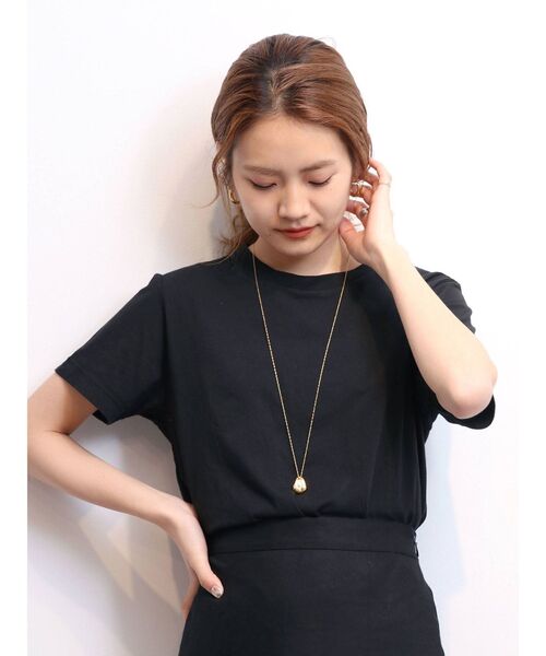 Ungrid(アングリッド)の「BASIC クルーネックTee(Tシャツ/カットソー・レディース・ブラック/オフホワイト/ベージュ・SMALL/MEDIUM)」の4枚目の写真