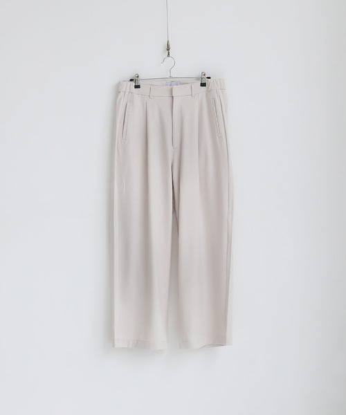 LILL（リル）の「【セットアップ 2点セット】ポリトロストレッチドレープリラクシング半袖ビッグポケットジップシャツ+ワイドパンツ（セットアップ・メンズ・ブラック/ネイビー/ブラウン/グレー/オフホワイト/グレー系/ダークブラウン/ブルー・S/M/L/XL）」の17枚目の写真