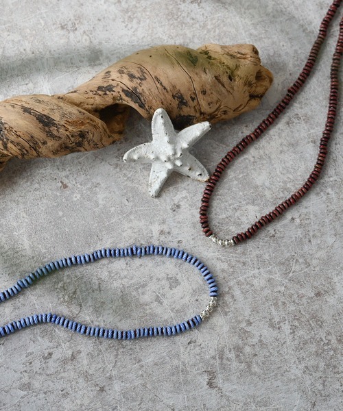 Editors Draw(エディターズドロー)の「ガラスビーズネックレス【Ria. Jaysmee/リアジェイズミー】(ネックレス・メンズ・ブルー/ブラウン・ONE SIZE)」の13枚目の写真