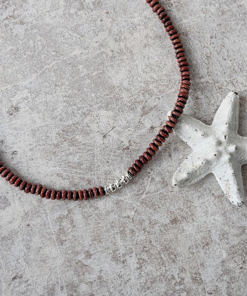 Editors Draw(エディターズドロー)の「ガラスビーズネックレス【Ria. Jaysmee/リアジェイズミー】(ネックレス・メンズ・ブルー/ブラウン・ONE SIZE)」の10枚目の写真