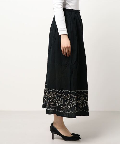SM2 夏のお花とスカラップ刺繍スカート 新品　サマンサモスモス Samansa Mos2（サマンサ モスモス）の「夏のお花とスカラップ