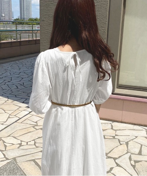 apres jour（アプレジュール）の「バックリボンパフワンピース【ZOZOTOWN限定アイテム】（ワンピース・レディース・オフホワイト/ブラック/ベージュ・フリー/X-LARGE）」の6枚目の写真