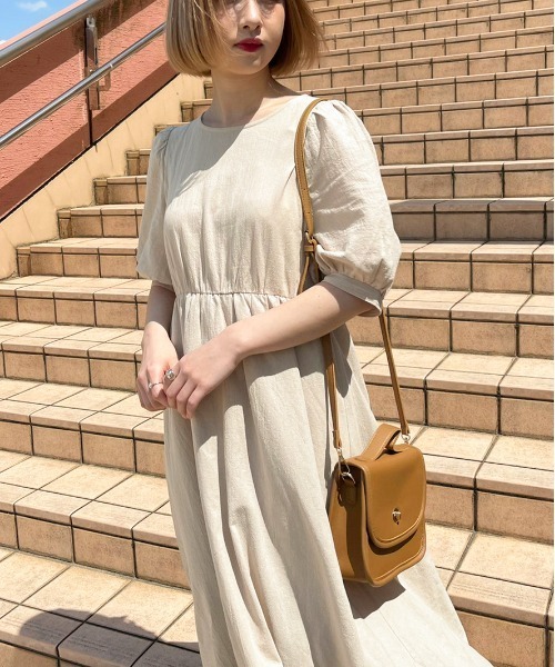 apres jour（アプレジュール）の「バックリボンパフワンピース【ZOZOTOWN限定アイテム】（ワンピース・レディース・オフホワイト/ブラック/ベージュ・フリー/X-LARGE）」の18枚目の写真