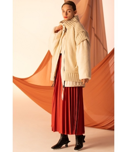 AULA AILA（アウラアイラ）の「フェイクレザープリーツスカート（スカート・レディース・レッド/オフホワイト/ブラック/シルバー・1/0）」の21枚目の写真