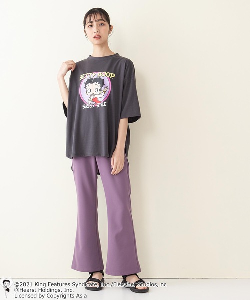 BETTY BOOP(ベティ・ブープ)の「【ベティー】ラウンドヘムオーバーサイズTシャツ(Tシャツ/カットソー・レディース・ダークグリーン/パープル/オフホワイト/ブラック系その他/グリーン系その他/スミクロ・FREE)」の12枚目の写真