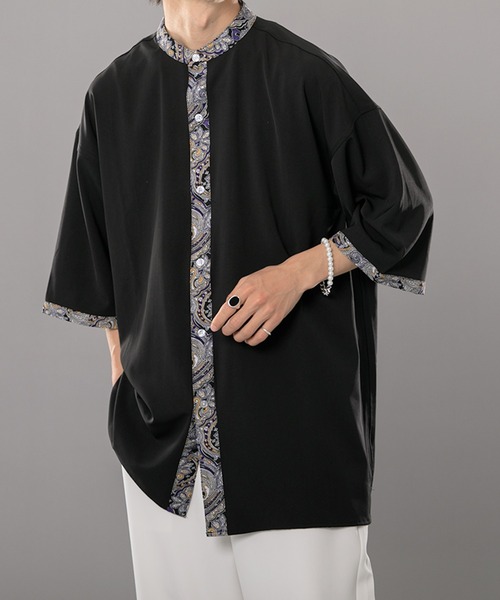 kutir（クティール）の「総柄クレリックトロミシャツ（シャツ/ブラウス・メンズ・ブラック/ダークグリーン・MEDIUM/LARGE）」の2枚目の写真