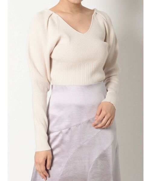 MERCURYDUO（マーキュリーデュオ）の「タックショルダーチェンジリブニット（ニット/セーター・レディース・オフホワイト/ブラック/イエロー/ラベンダー・FREE）」の2枚目の写真