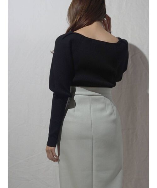 MERCURYDUO（マーキュリーデュオ）の「タックショルダーチェンジリブニット（ニット/セーター・レディース・オフホワイト/ブラック/イエロー/ラベンダー・FREE）」の6枚目の写真