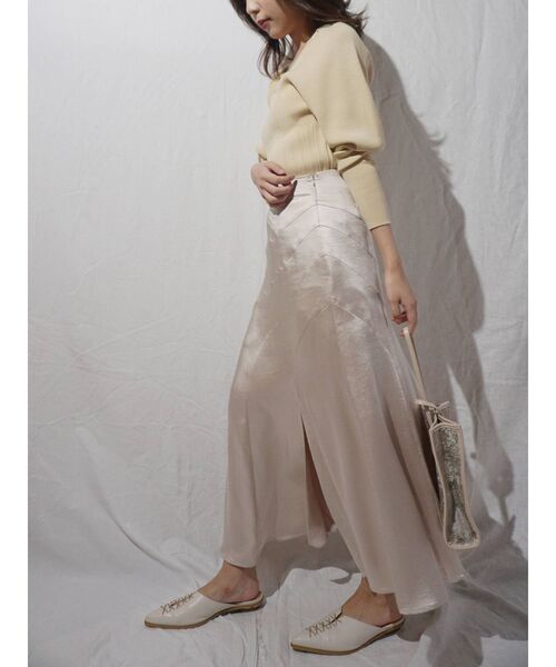 MERCURYDUO（マーキュリーデュオ）の「タックショルダーチェンジリブニット（ニット/セーター・レディース・オフホワイト/ブラック/イエロー/ラベンダー・FREE）」の9枚目の写真