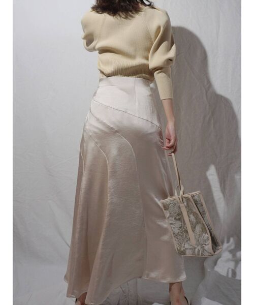 MERCURYDUO（マーキュリーデュオ）の「タックショルダーチェンジリブニット（ニット/セーター・レディース・オフホワイト/ブラック/イエロー/ラベンダー・FREE）」の10枚目の写真