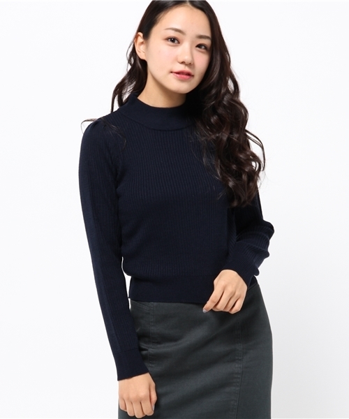 one after another NICE CLAUP（ワンアフターアナザーナイスクラップ）の「プチハイネックプルオーバーリブ無地（ニット/セーター・レディース・オフホワイト/サックスブルー/パープル/クリーム/ネイビー/ブラック・FREE）」の4枚目の写真