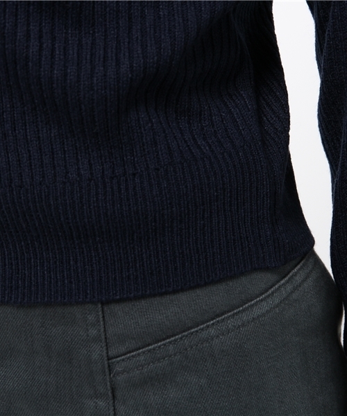 one after another NICE CLAUP（ワンアフターアナザーナイスクラップ）の「プチハイネックプルオーバーリブ無地（ニット/セーター・レディース・オフホワイト/サックスブルー/パープル/クリーム/ネイビー/ブラック・FREE）」の12枚目の写真