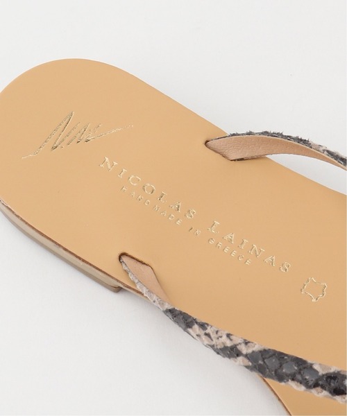 NICOLAS LAINAS（ニコラスライナス）の「NICOLAS LAINAS チューブクロストングサンダル（サンダル・レディース・ブラック/ゴールド/ベージュ系その他・35/36/38/37/39）」の10枚目の写真
