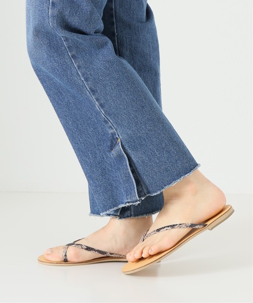 NICOLAS LAINAS（ニコラスライナス）の「NICOLAS LAINAS チューブクロストングサンダル（サンダル・レディース・ブラック/ゴールド/ベージュ系その他・35/36/38/37/39）」の15枚目の写真