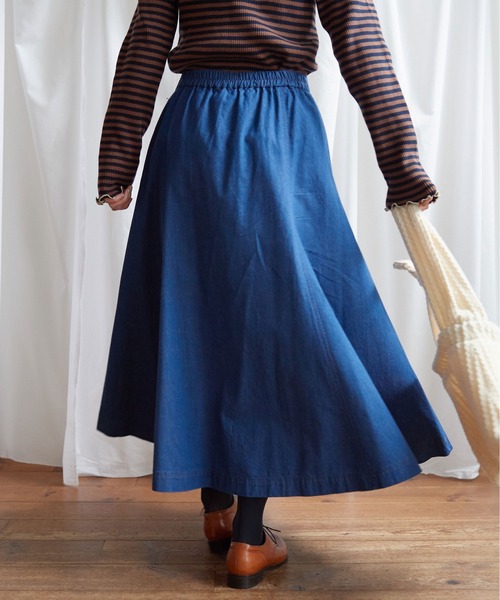 Lene（レネ）の「5oz デニム サーキュラースカート（スカート・レディース・ブルー/ネイビー・FREE）」の14枚目の写真