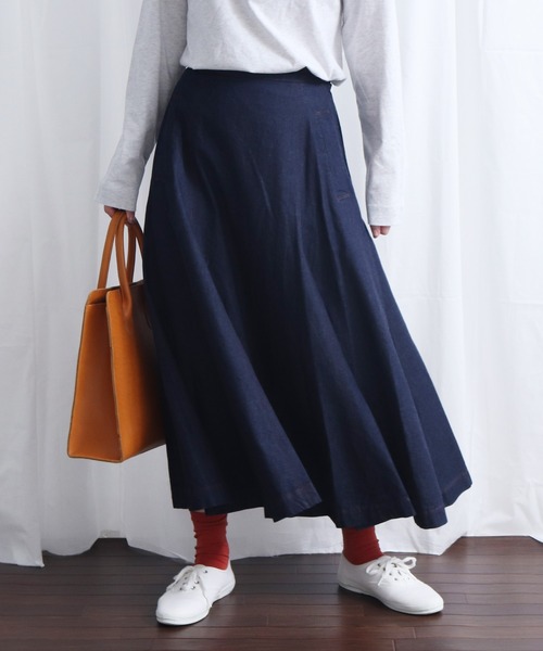 Lene（レネ）の「5oz デニム サーキュラースカート（スカート・レディース・ブルー/ネイビー・FREE）」の6枚目の写真