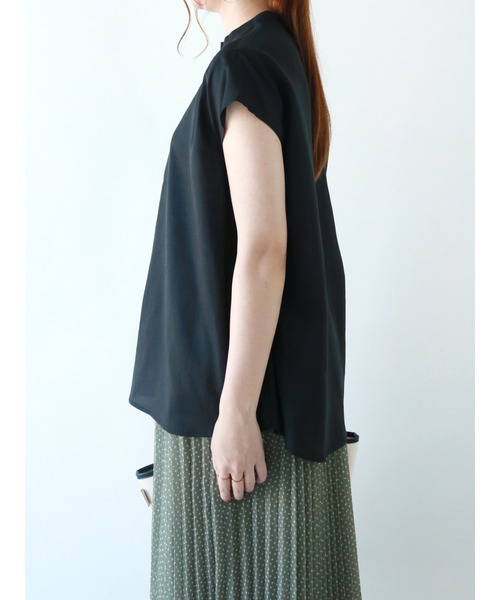 Te chichi(テチチ)の「リネン混フロントタックブラウス(シャツ/ブラウス・レディース・ベージュ/ブラック/ブラウン・フリ-)」の9枚目の写真