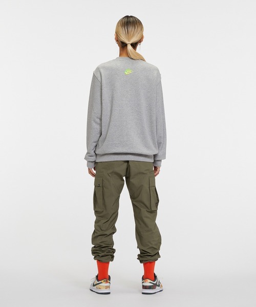 NIKE(ナイキ)の「ナイキ スポーツウェア エッセンシャル+ フレンチ テリー クルー / スウェット トレーナー フリース / NIKE(スウェット・メンズ・ホワイト/ブラック/グレー系その他・S/M/L/2XL/XL)」の19枚目の写真