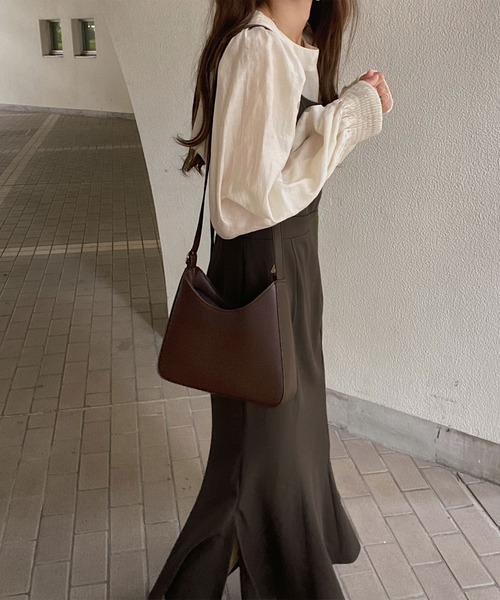 LAUIR(ラウアー)の「バックリボンマーメイドキャミソールワンピース(ワンピース・レディース・ブラック/キャメル/ブラウン/ベージュ・X-LARGE/MEDIUM/LARGE/SMALL)」の10枚目の写真