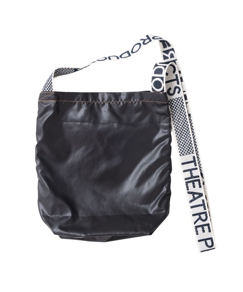 THEATRE PRODUCTS（シアタープロダクツ）の「HOZUBAG ボトルサコッシュ（ショルダーバッグ・レディース・ブラック/ベージュ/パープル・FREE）」の4枚目の写真