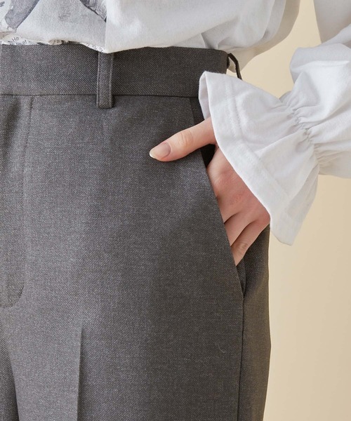 MADEMOISELLE ROPE'（マドモアゼル ロペ）の「<春まで使える>ツイルストレッチハーフパンツ（その他パンツ・レディース・チャコールグレー/ライトグリーン・36/38）」の16枚目の写真