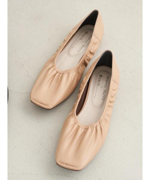 ORiental TRaffic(オリエンタルトラフィック)の「ORiental TRaffic ギャザーパンプス *(パンプス・レディース・ベージュ/ブラック/ミント・L/S/M)」の5枚目の写真