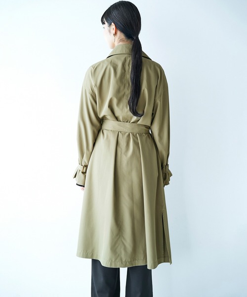haco!（ハコ）の「どうせ買うなら長い季節楽しめるのがいい！インナーコートも着られるビッグスリーブトレンチコート（トレンチコート・レディース・セージグリーン・1/2）」の15枚目の写真