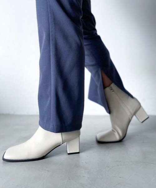 Solace（ソレイス）の「ワイドスクエアトゥミドルブーツ（ブーツ・レディース・ベージュ/アイボリー/ブラック・LL/M/L）」の2枚目の写真