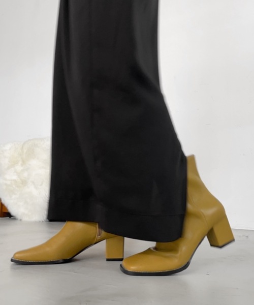 Solace（ソレイス）の「ワイドスクエアトゥミドルブーツ（ブーツ・レディース・ベージュ/アイボリー/ブラック・LL/M/L）」の7枚目の写真