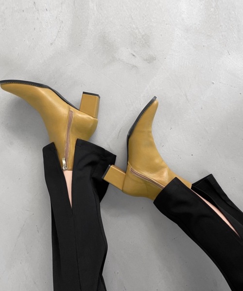 Solace（ソレイス）の「ワイドスクエアトゥミドルブーツ（ブーツ・レディース・ベージュ/アイボリー/ブラック・LL/M/L）」の5枚目の写真