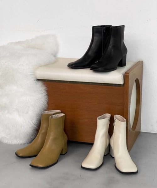 Solace（ソレイス）の「ワイドスクエアトゥミドルブーツ（ブーツ・レディース・ベージュ/アイボリー/ブラック・LL/M/L）」の13枚目の写真