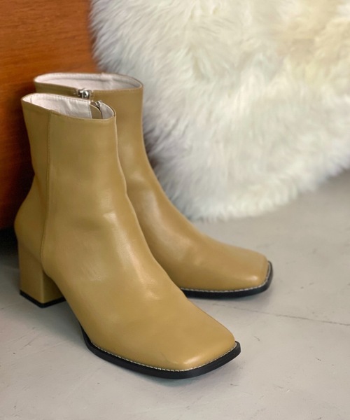 Solace（ソレイス）の「ワイドスクエアトゥミドルブーツ（ブーツ・レディース・ベージュ/アイボリー/ブラック・LL/M/L）」の14枚目の写真