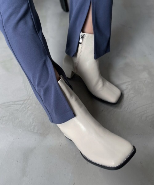Solace（ソレイス）の「ワイドスクエアトゥミドルブーツ（ブーツ・レディース・ベージュ/アイボリー/ブラック・LL/M/L）」の18枚目の写真