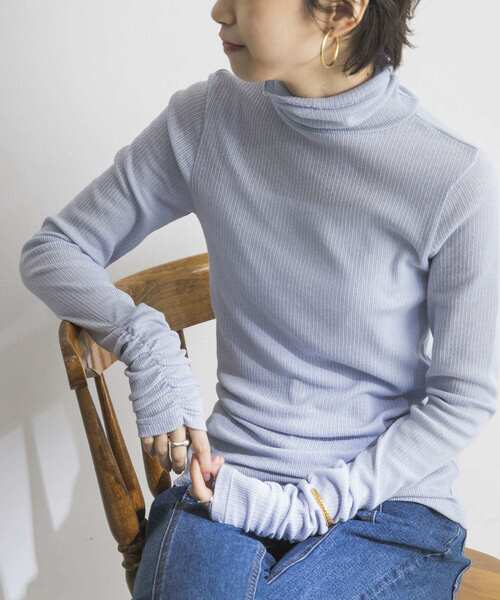 URBAN RESEARCH（アーバンリサーチ）の「シャーリングスリーブタートルネックカットソー（Tシャツ/カットソー・レディース・ライトグレー/ブラウン/グリーン/ライトブルー・FREE）」の4枚目の写真