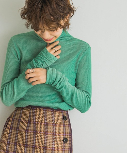 URBAN RESEARCH（アーバンリサーチ）の「シャーリングスリーブタートルネックカットソー（Tシャツ/カットソー・レディース・ライトグレー/ブラウン/グリーン/ライトブルー・FREE）」の20枚目の写真