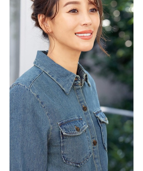 STYLE DELI（スタイルデリ）の「ベーシックデニムシャツ（シャツ/ブラウス・レディース・ブルー・MEDIUM）」の7枚目の写真