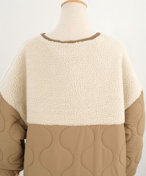 ＡＮＤＪ（アンドジェイ）の「ボア切替キルティングノーカラーコート（ダウンジャケット/コート・レディース・カーキ/モカ・M）」の5枚目の写真