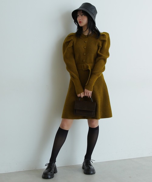 FREE'S MART（フリーズマート）の「◆ボリュームスリーブミニ丈ニットワンピース（ワンピース・レディース・ブラック/ベージュ/イエロー・FREE）」の6枚目の写真