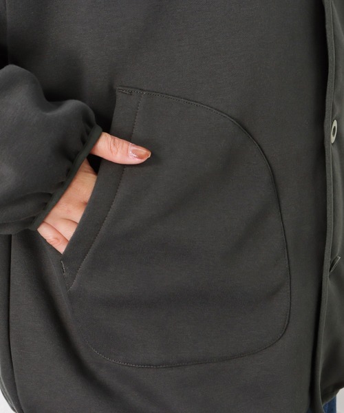 Dickies（ディッキーズ）の「Dickies ディッキーズ ルーズシルエット 裏シープ起毛カーディガン（カーディガン/ボレロ・レディース・カーキ/アイボリー/チャコール・フリー）」の14枚目の写真