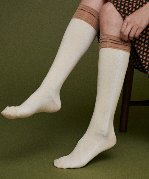 idem(イデム)の「make cute socks/着圧ハイソックス(ソックス/靴下・レディース・ベージュ・FREE)」の3枚目の写真