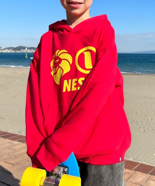 NESTA BRAND(ネスタブランド)の「NESTA KIDS(ネスタキッズ) / スターロゴパーカー(パーカー・キッズ・ブラック/レッド・150/130/120/140)」の2枚目の写真