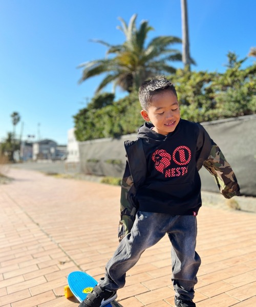 NESTA BRAND(ネスタブランド)の「NESTA KIDS(ネスタキッズ) / スターロゴパーカー(パーカー・キッズ・ブラック/レッド・150/130/120/140)」の7枚目の写真