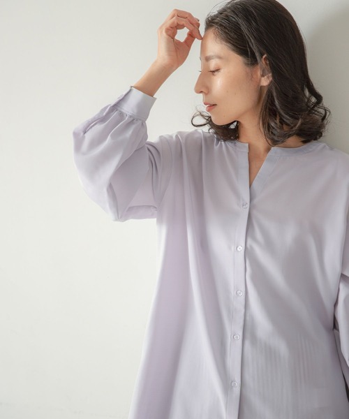 LEPSIM(レプシィム)の「【どんなシーンもさらっとキレイに決まる!】ギャザーチュニックブラウス 260376(シャツ/ブラウス・レディース・オフホワイト/ブラック/ラベンダー/イエロー・FREE)」の10枚目の写真