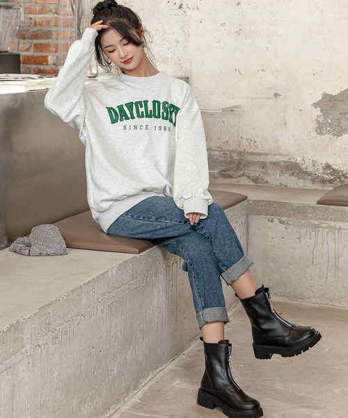 DAY CLOSET（デイ クローゼット）の「レディース DAYCLOSETロゴ入りプルオーバースウェット（スウェット・レディース・ネイビー/ホワイト系その他/グリーン/チャコールグレー・ONE SIZE）」の8枚目の写真