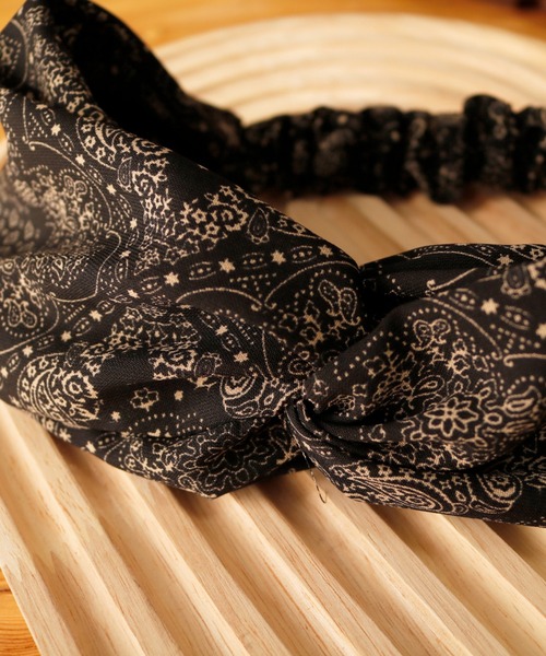 Monocoro toppi(モノコロトッピ)の「ペイズリー柄 ヘアバンド(ヘアバンド・レディース・ブラウン/ブラック/アイボリー・フリー)」の12枚目の写真