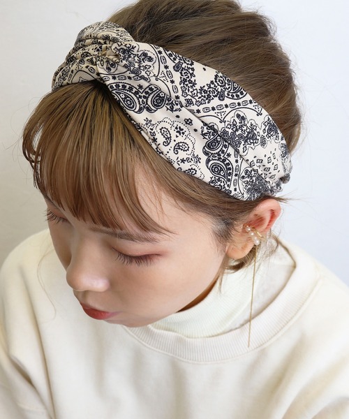 Monocoro toppi(モノコロトッピ)の「ペイズリー柄 ヘアバンド(ヘアバンド・レディース・ブラウン/ブラック/アイボリー・フリー)」の6枚目の写真