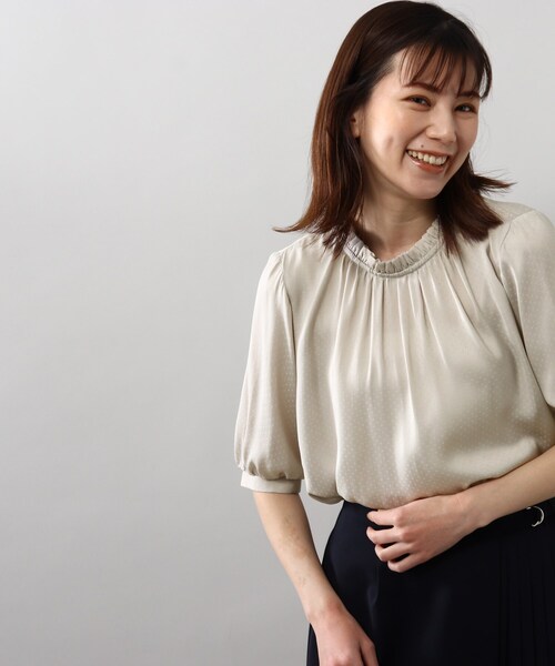 SOUP（スープ）の「◆上品フェミニンサテンドビーブラウス（シャツ/ブラウス・レディース・ライトグレー/ネイビー/ライトパープル・11/15 /13/09）」の2枚目の写真