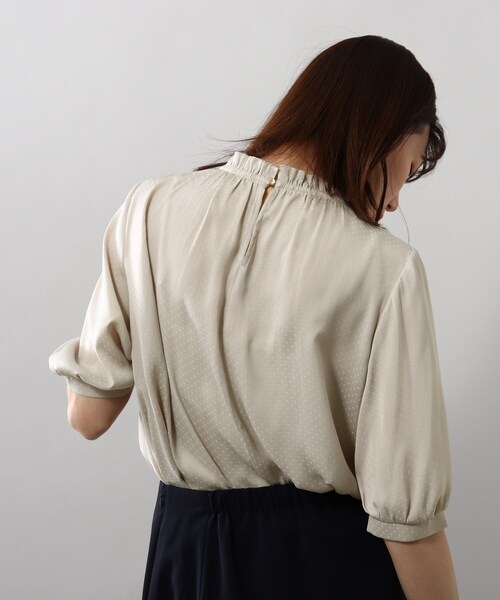 SOUP（スープ）の「◆上品フェミニンサテンドビーブラウス（シャツ/ブラウス・レディース・ライトグレー/ネイビー/ライトパープル・11/15 /13/09）」の13枚目の写真