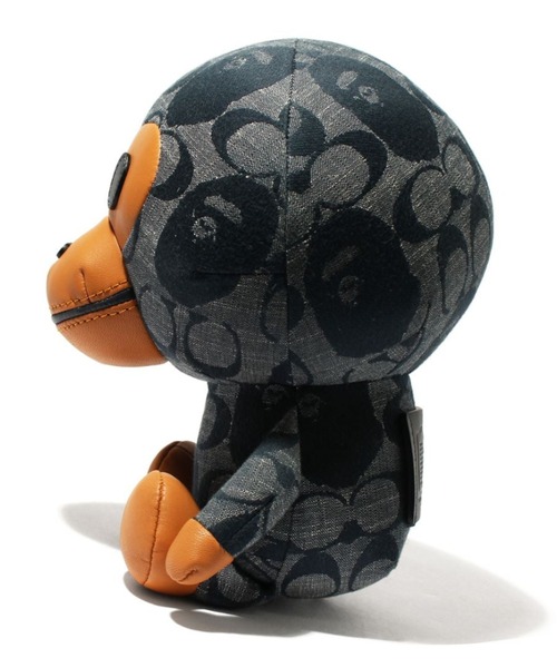 A BATHING APE(アベイシングエイプ)の「BAPE X COACH BABY MILO PLUSH DOLL M(おもちゃ・メンズ・ネイビー・FREE)」の4枚目の写真